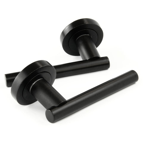 London T Bar Round Door Lever Handles on a Round Rose in Satin Black