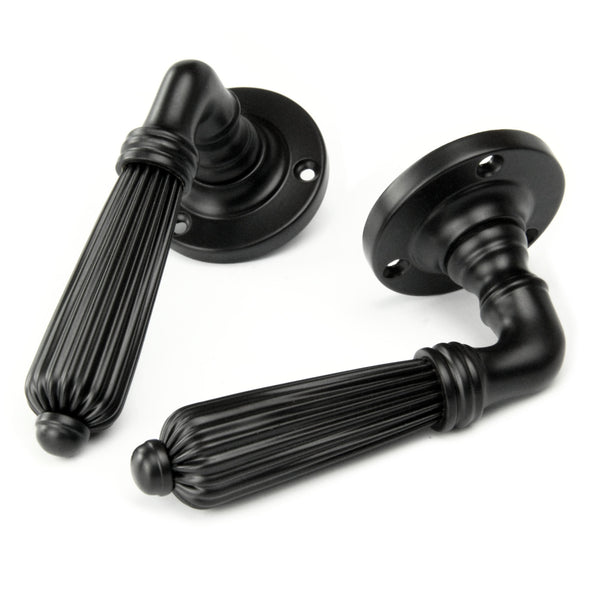 Vintage Regency Style Reeded Lever Door Handles - Satin Black