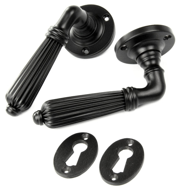 Vintage Regency Style Reeded Lever Door Handles - Satin Black