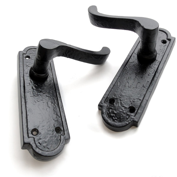 Antique Style Black Cast Iron Scroll Lever Latch Door Handles